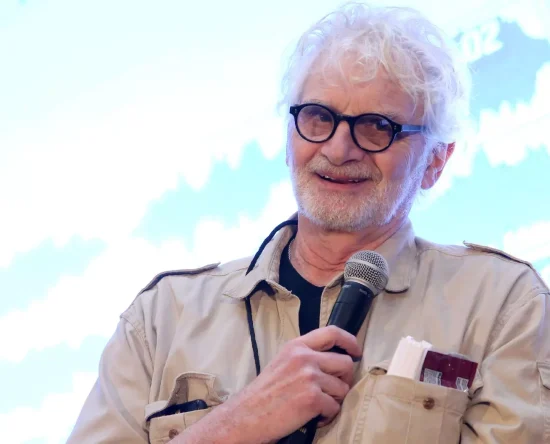 Jack Douglas morre aos 80