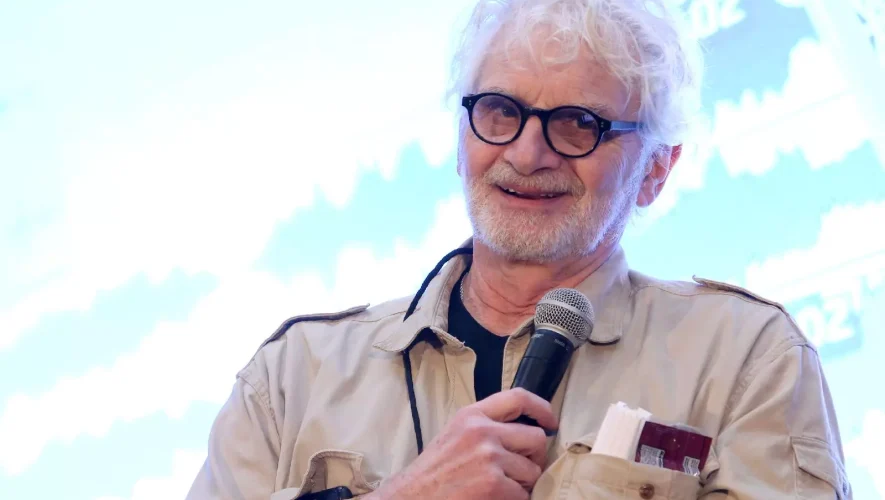 Jack Douglas morre aos 80