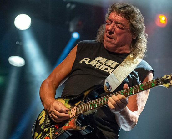 dennis-stratton-critica-documentario-do-iron-maiden-e-diz-que-inicio-da-banda-foi-tratado-as-pressas