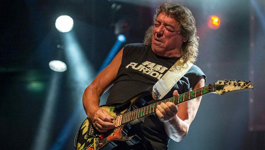 dennis-stratton-critica-documentario-do-iron-maiden-e-diz-que-inicio-da-banda-foi-tratado-as-pressas