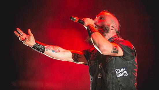 jesse-leach-vocalista-do-killswitch-engage-diz-que-nao-se-considera-mais-cristao-e-adota-visao-espiritual-sobre-a-fe