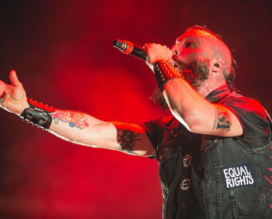 jesse-leach-vocalista-do-killswitch-engage-diz-que-nao-se-considera-mais-cristao-e-adota-visao-espiritual-sobre-a-fe