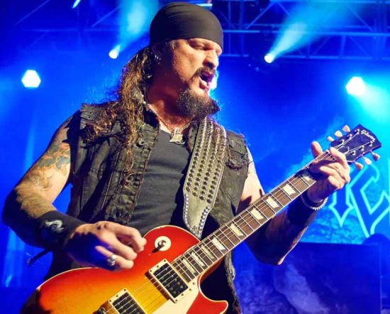 jon-schaffer-fundador-do-iced-earth-volta-a-tocar-guitarra-apos-anos-e-sinaliza-retorno-gradual-a-musica