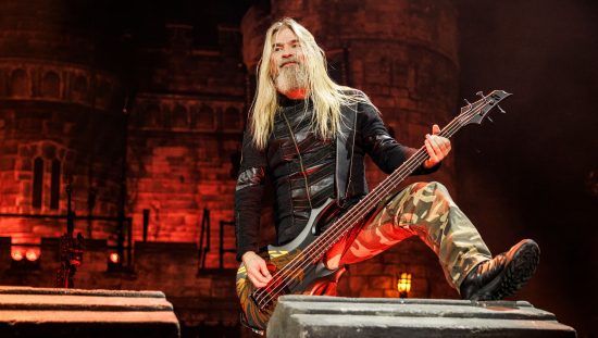 Baixista Pär Sundström afirma que o grupo usa o heavy metal para contar histórias reais (Foto: Per Ole Hagen/Getty Images)