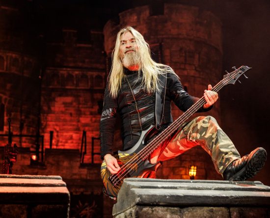 Baixista Pär Sundström afirma que o grupo usa o heavy metal para contar histórias reais (Foto: Per Ole Hagen/Getty Images)