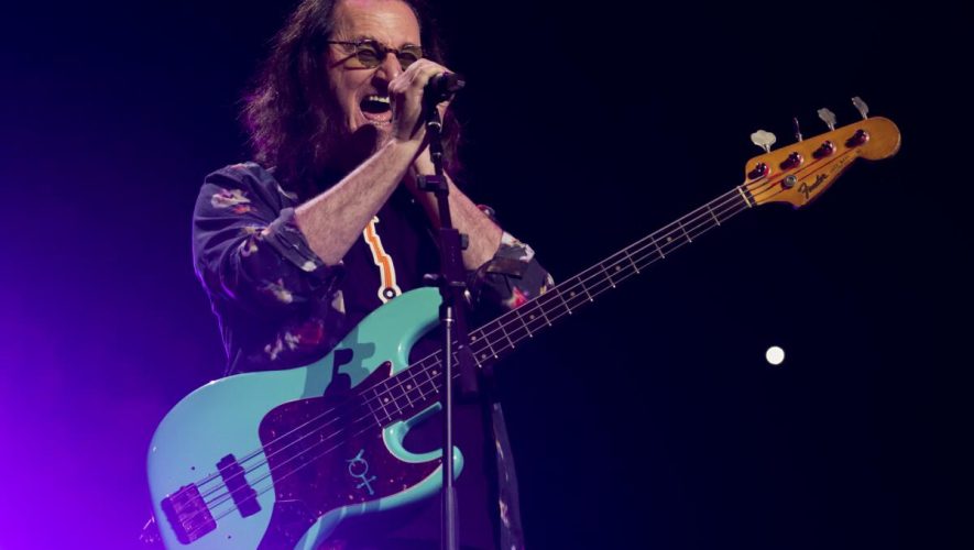 rush-adia-dois-shows-no-texas-apos-geddy-lee-ser-diagnosticado-com-laringite-e-bronquite
