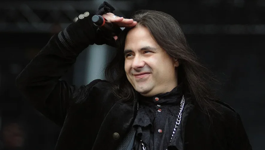 Irmã de Andre Matos pede aos fãs que não criem imagens de com inteligência artificial